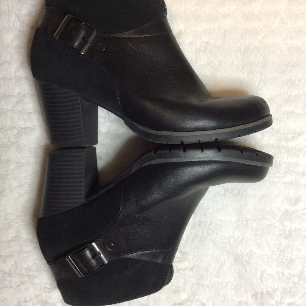 Women’s Clark booties